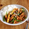 「青椒肉絲風 夏野菜ドライカレー」味付けは鶏ガラ、カレー粉、ケチャップ各小さじ1、中濃ソース小さじ2【ヤスナリオ】