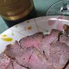 醤油麹ローストビーフとブルガリアのメルロー