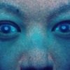 コビッドmRNAワクチン接種者は紫外線の下で奇妙な蛍光を発する