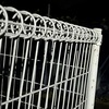 夜の境界フェンスの写真を貼っただけの記事でございます。