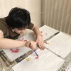 ニコニコ笑顔と優しいアート作品