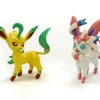 今トレーディングフィギュアの2.ニンフィア＆リーフィア 「劇場版ポケットモンスター ベストウイッシュ あつまれイーブイ☆フレンズ」にいい感じでとんでもないことが起こっている？