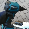 Makitaの一体型サイクロン掃除機の堆積して埃をエアブローしてぶっ飛ばす！