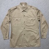 背面の裁断がエレガント！【イタリアの軍服】陸軍コットンユーティリティーシャツ（カーキ・チノシャツ）とは？ 1346 🇮🇹 ミリタリー ITALIAN  ARMY COTTON UTILITY SHIRT（KHAKI）1970S