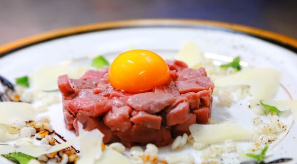 日本初?のタルタル料理店を発見!……えっ「タルタル」って「タルタルソース」のことじゃないの? 日本初?のタルタル料理店を発見!……えっ「タルタル」って「タルタルソース」のことじゃないの?