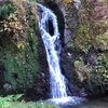 石裂山と紅葉の加蘇山神社。