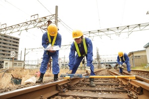列車の安全と安定運行を守り続けるために！えちごトキめき鉄道【施設職社員】募集！！[0624-0724］