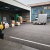 先程荷物を積んで、上の荷物だけをおろした何も