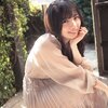 日向坂46・齊藤京子、“アザトカワイイ”&ナチュラルな素顔 晴れの日のぬくもりグラビア