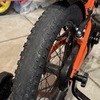 娘の自転車のタイヤもすり減っている