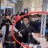 仁川国際空港で「ENHYPEN」の警護を担当した男性、女性ファンに対する暴行疑惑で物議に