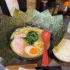 やっぱり家系ラーメンを食べる時には海苔マシにライスはマストだと思うんだよね！！豚骨醤油を染み込ませた海苔で食べるライスが超絶美味！！〜相模大野がんや〜