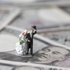 結婚式のお金ってどうやって払うの？