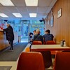 昭和レトロにエモさを感じるZ世代はここに行け、カムデンのパイ&マッシュのお店『Castle's Pie & Mash』