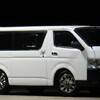【モデルインプレッション】 BM Creations 1/64 Toyota Hiace White (KDH200V/RHD)