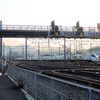 多度津駅跨線橋近くでアンパンマン特急電車を撮影