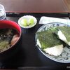 聖籠地場産館のリーズナブルな「おにぎり２個のセット」
