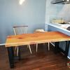 ２７９、【遠方もお届けしています】ご新築のマンションへケヤキの一枚板テーブルをお届け。一枚板と木の家具の専門店エムズファニチャーです。