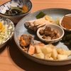 色々なおかずがある食卓