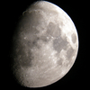 今夜は雲間から月