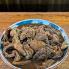 煮込み汁にアブラをのせて