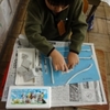 １年生：図工　粘土で長いひもを作って