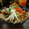 今日のお食事　スタ丼屋のホエー丼