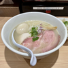 【今週のラーメン４５７０】 貝出汁中華そば くらむ （東京・二子玉川） 味玉中華そば 塩 ＋ あさりの混ぜご飯 小　〜浅利と帆立のダブルスタンダード！貝出汁と豚骨白湯のダブルスープ！あまりの旨さにコンフュージョン！一回食っとけ！