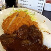 ●北区大宮市場内「キッチンニューほしの」のジャンボカツカレー