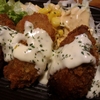 鳥取駅の構内にある居酒屋『魚鮮水産』さん、500円ランチを始められたということで注文してみると、この日はカキフライ定食でした!!　ごちそうさまでした！！