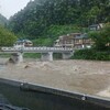 7月上旬は大雨の影響により増水　今だ水窪川はにごっています。