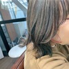 グレイヘアの【ハイライトデザイン】▷エイジングヘアカラーは白髪を隠さないデザインで