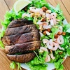 特大椎茸ステーキのサラダ