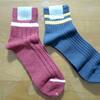 「Tabio HOMME」の「メンズ 2本ラインリブショートソックス」と「メンズ カラーネップ×スラブラインショートソックス」を買った。