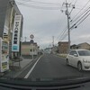 【令和２年４月２１日】仕事場まで１５０ｍの最狭隘地点に１１８８。帰宅時は遭遇１台のみ。