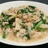 秋鮭、韮、えのき茸の撈麺