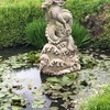 春のお散歩。名馬いけづきと白いアイツ