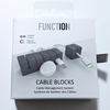 【ガジェット】接着させないケーブルホルダー「Cable Blocks」レビュー