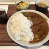 バニアさんのチキンカレー美味しい〜