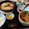 札幌市　手延べうどん　むぎの里　札幌新道東店　/　うどん屋でかつ煮を