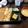 なばや（台東区上野）のとりめし重（ごはん軽め）