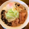 群馬県前橋市　骨のzuiでまっ黒まー油のとんこつらー麺