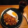 ヒヨコ豆のカレー、と雨
