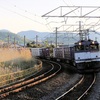 予讃線国分駅を通過する貨物列車EF65-2088号機