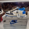 スニダン シンガポール店 へ行って参りました〔SNKRDUNK Singapore〕トラヴィススコット×ナイキ エアジョーダン1 ロー ３足揃い踏み