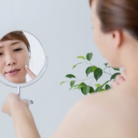 しこり こもり ニキビをたこの吸出しで撃退 経過紹介 潰れない ヒリヒリ 悪化 トウキョウジョシ