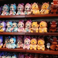 ディズニーニューイヤーグッズ19年干支の猪プンバァが主役 鳥獣戯画風デザインが斬新 お菓子のお重は大人気 Welcome To The Sayanokuni
