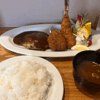 洋食百名店の人気「ツムギ キッチン」のハンバーグステーキ＆カニクリームコロッケランチ＋海老フライ！