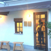 大阪北浜のMOTO COFFEE(モトコーヒー)は手の込んだなめらかなラテと川沿いの綺麗な建物が自慢。