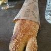 足が生えてるパン